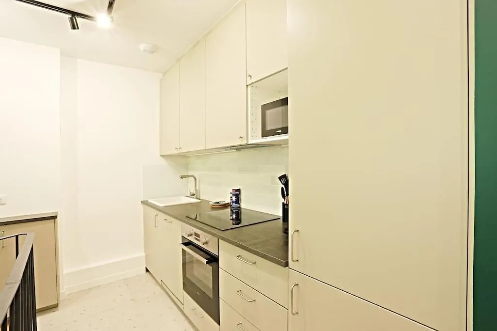 8 Personnes Avec Sauna * Paris