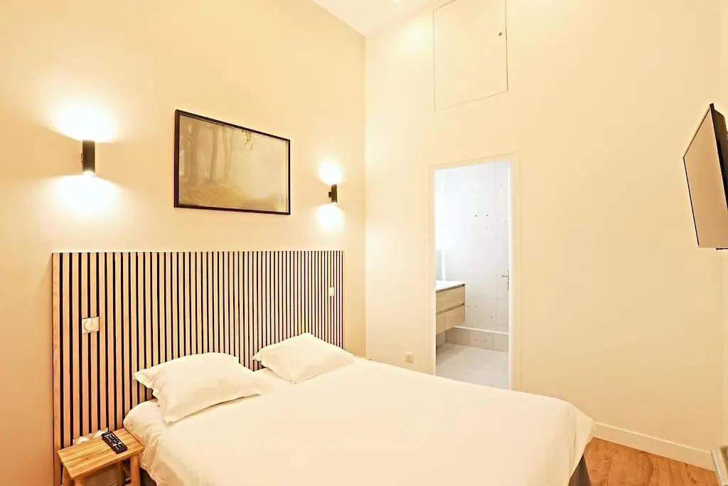 8 Personnes Avec Sauna Paris